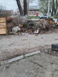 Новая ужасающая локация с мусором у нас на углу Платовского и Кирпичной — фото 2
