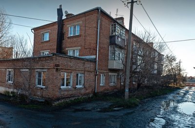 На приобретение детского игрового оборудования во двор дома по ул