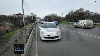 Утро началось не очень хорошо для водителя Пежо — фото 4