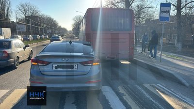 Из-за аварии на пересечении Баклановского и Магнитного начинает собираться пробка на Баклановском и... — фото 3