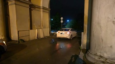Водитель автомобиля Mitsubishi ночью на Платовском совершил ДТП с автомобилем Hyundai и со словами... — фото 2
