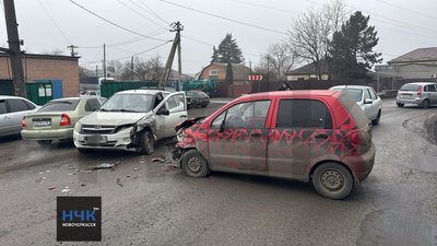 Знаменитый поворот в районе Сарматской 130