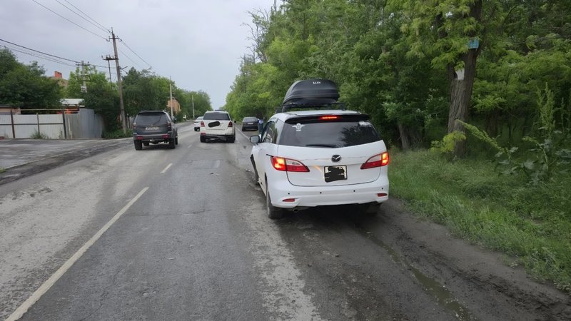 Водитель Мазды зазевался на Сарматской и неслабо догнал Мерседес — фото 2