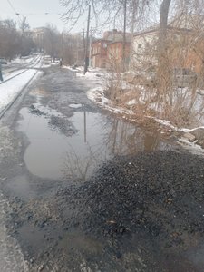 Жители улицы Орджоникидзе напоминают о том, что уже много лет к ним практически невозможно...