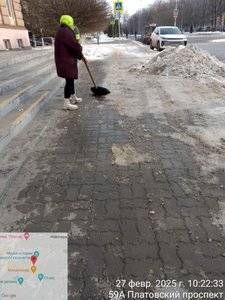 Небольшой фотоотчёт об уборке снега и очистке тротуаров в городе — фото 10
