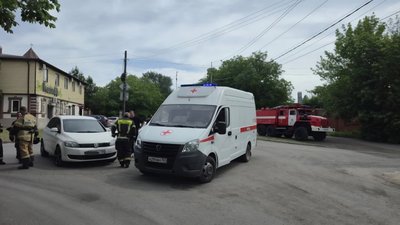 Девушка на белом Mercedes без страховки не уступила дорогу другой девушке на Volkswagen — фото 4