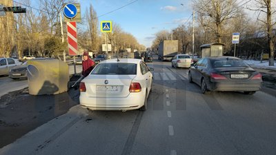 Небольшая авария произошла сегодня на проспекте Баклановском в районе стадиона