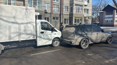 В этой аварии, которая произошла на улице Мацоты, виновник не так очевиден, как могло показаться на...