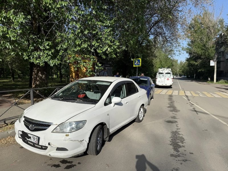 На улице Бердичевского водителя Хонды ослепило солнце и он сбил женщину на пешеходном переходе — фото 3