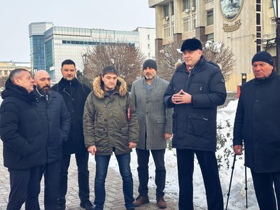 Глава администрации Новочеркасска Юрий Лысенко и его заместитель Вадим Марыгин   поблагодарили... — фото 2