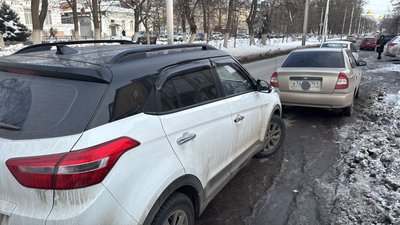 Лёгкое ДТП произошло сегодня в районе проспекта Ермака 97