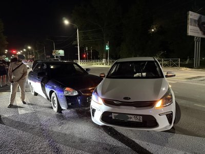"Мастер разворотов" на Киа двигался по Баклановскому в сторону центра — фото 3