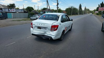 ДТП в Новочеркасске на пересечении улиц Харьковской и Войкова — фото 2