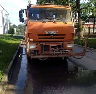 После встречи главы администрации Новочеркасска Павла Исакова с жителями микрорайона Донской в... — фото 2
