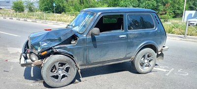Водитель Нивы на полном ходу догнал Ниссан Кашкай