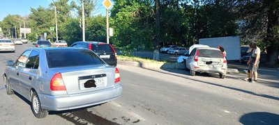 ДТП в Новочеркасске: столкновение на перекрёстке проспекта Баклановского и переулка Магнитного — фото 5