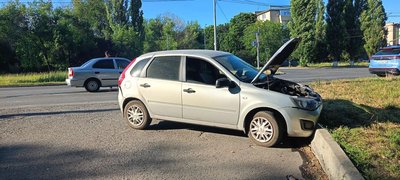 ДТП в Новочеркасске: столкновение на перекрёстке проспекта Баклановского и переулка Магнитного — фото 8