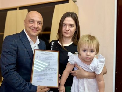 В Новочеркасске еще семь молодых семей получили сертификаты на улучшение жилищных условий — фото 4