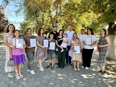 В Новочеркасске еще семь молодых семей получили сертификаты на улучшение жилищных условий — фото 8