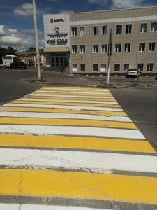 В Новочеркасске по обращениям жителей восстановлено светоотражающее покрытие пешеходных переходов — фото 6