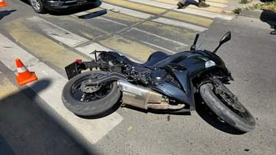 Военнослужащий на мотоцикле Кавасаки попал в дтп на улице Пушкинской — фото 9