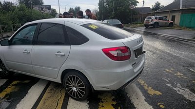 На улице Гагарина в Новочеркасске водитель  дважды попала в ДТП — фото 3