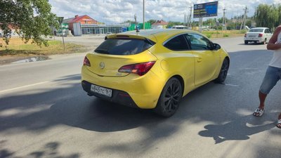 В Новочеркасске КамАЗ спровоцировал ДТП с участием трёх автомобилей — фото 4