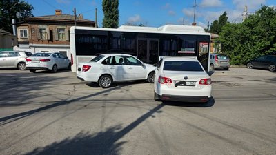 В Новочеркасске произошло ДТП на улице Михайловской,в районе дома 46 — фото 3