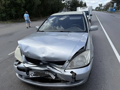 В Новочеркасске на Ростовском шоссе произошло ДТП с участием трех автомобилей — фото 5
