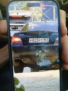В Новочеркасске водитель скрылся после ДТП на парковке у Баклановского, 140 — фото 3