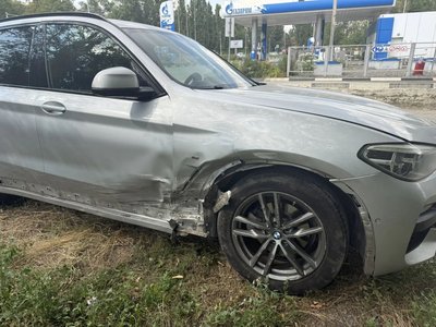 На Харьковском шоссе в Новочеркасске столкнулись BMW и Lifan: пострадала пассажирка — фото 3