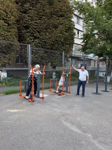 В Новочеркасске во дворе дома №2а на улице Крылова появилась современная спортивная площадка с... — фото 3