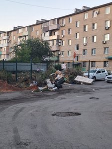 На улице Степной — невыносимая вонь после вывоза мусора — фото 2