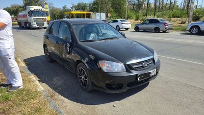 На выезде из Новочеркасска в сторону Ростова произошло ДТП с участием автомобилей Hyundai и Kia — фото 7