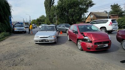 ДТП произошло у дома №2Б на улице Харьковской — фото 3