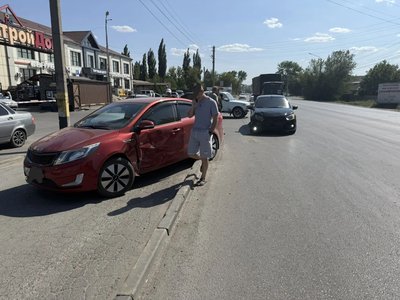 ДТП на улице Харьковской: Kia не пропустила ВАЗ — фото 3