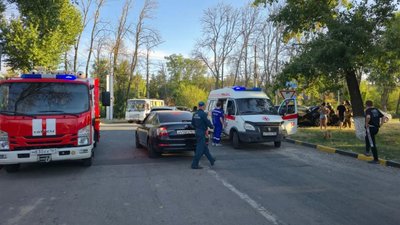 🚨 В Новочеркасске «Гранта» сбила 95-летнюю женщину на улице Народной — фото 4