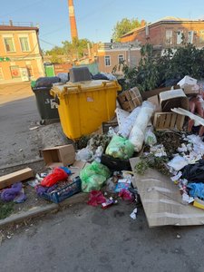 Есть ли смысл ждать решения проблемы с вывозом мусора в отдалённых районах города, если даже в... — фото 3