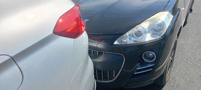 На спуске Герцена в Новочеркасске — получилпсь серьёзная пробка после ДТП — фото 10