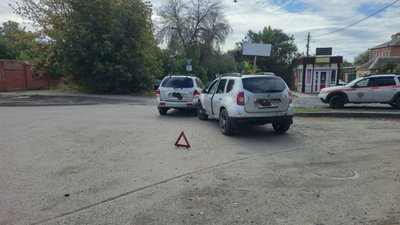 На перекрёстке улиц Бакунина и Первомайской произошло ДТП — фото 4