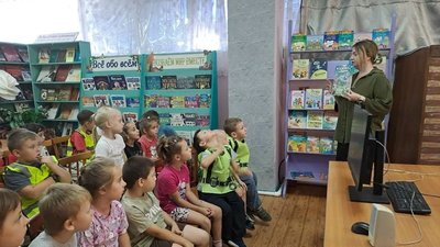 В Новочеркасске читатели муниципальных библиотек отметили День добрых дел — фото 7