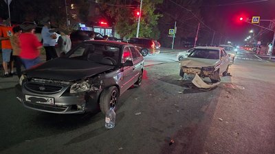 Авария произошла на перекрёстке улиц Первомайской и Энгельса — фото 2