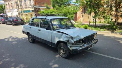 На улице Лебедя произошло дорожно-транспортное происшествие с участием трёх автомобилей — фото 4