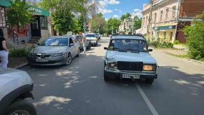 На улице Лебедя произошло дорожно-транспортное происшествие с участием трёх автомобилей — фото 6
