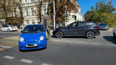 Продолжаем новости из рубрики "Девушки на BMW" — фото 3