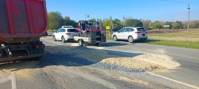 В Октябрьском районе, в посёлке Персиановский, на повороте в сторону дивизии произошло ДТП с... — фото 3