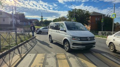 На пересечении улиц Будённовской и Ленгника столкнулись Volkswagen и Exeed — фото 3