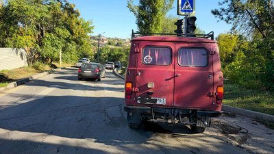 ДТП на Автобате: столкнулись ВАЗ и УАЗ — фото 2