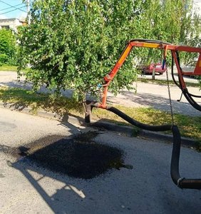 В Новочеркасске продолжается ремонт дорожной сети