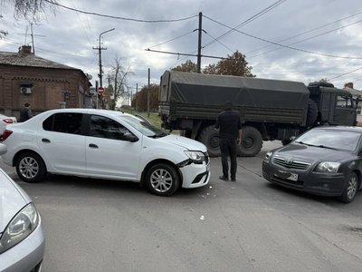 ДТП на Будённовской: Toyota выехала на встречную полосу